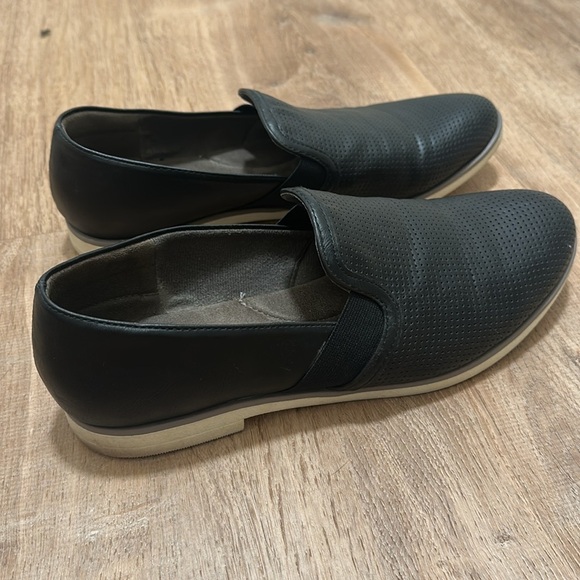 EUROSOFFT x SOFFT | Black Vernelle Loafers - Picture 4 of 7
